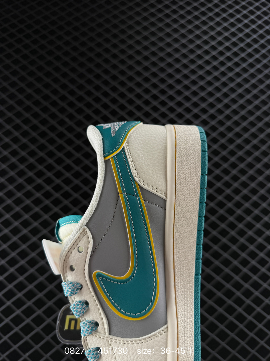 Travis Scott x Air Jordan 1 ” Reverse Mocha “